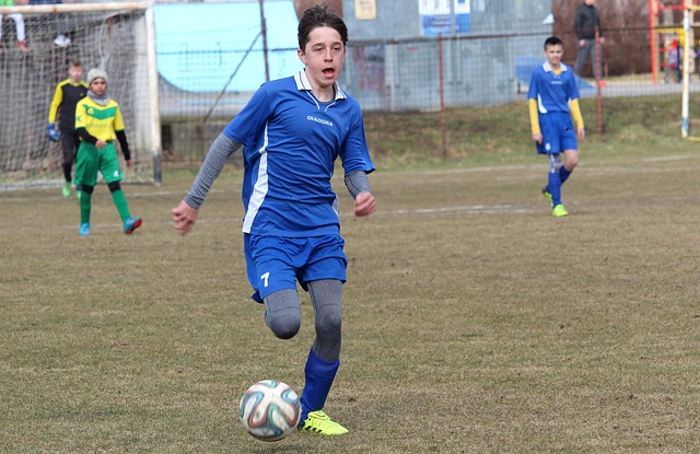 次进球为自 次进球为自